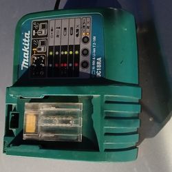 Makita Charger 18 Volt 