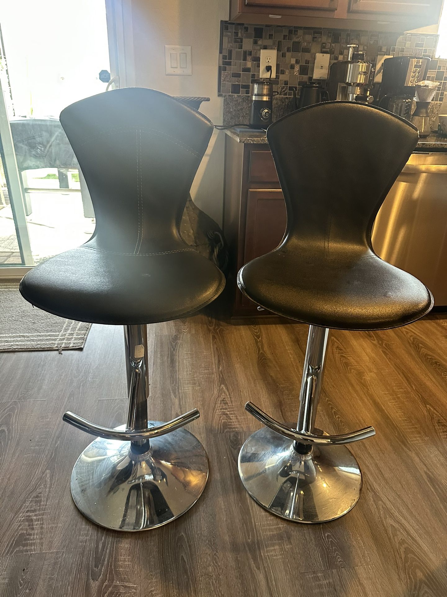 Set Of 2 Barstools