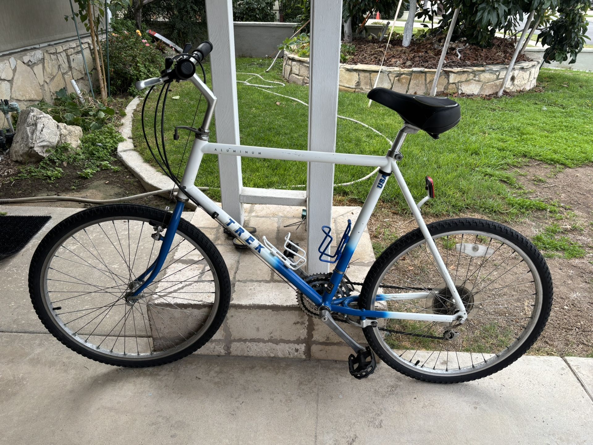 Vintage Trek 8000 Aluminum Mountain Bike