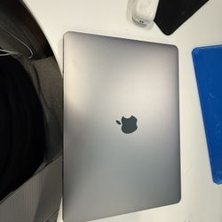MacBook Pro 13.3 Apple M1 Chip