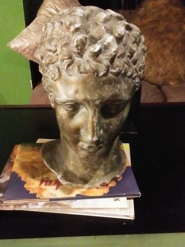 Head Statue