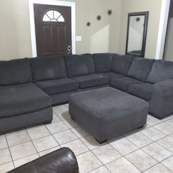 🩶✨Beautiful 4pc Sectional in Smoke Grey