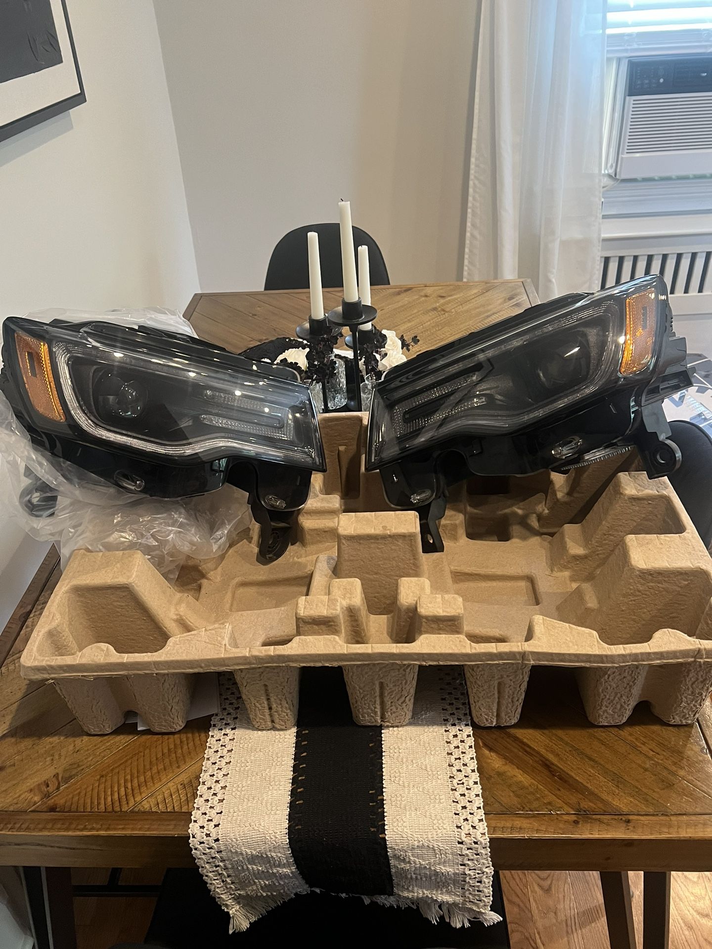 Jeep Grand Cherokee Headlight Oem