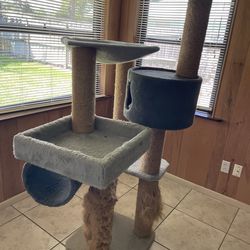 Cat tree