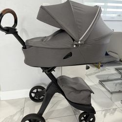 Stokke Xplory Stroller w Nuna Pipa Car Seat & Bassinet