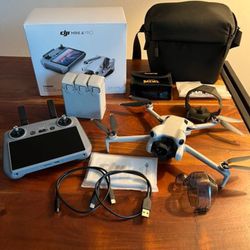 DJI Mini 4 Pro Drone - Fly More Combo