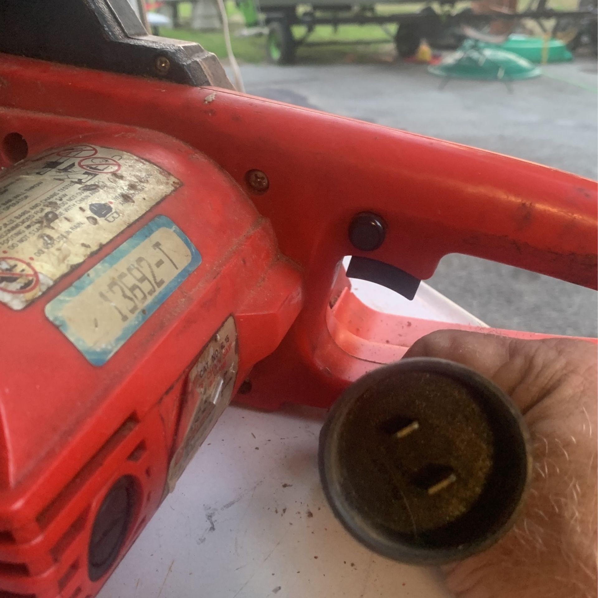 Milwaukee 120 V electric chainsaw