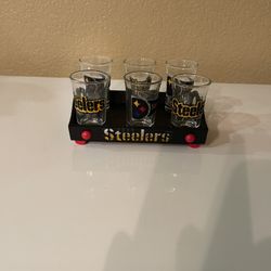 Steelers Shot Glasses W/Tray Set