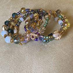 Gold Tone Memory Wire Bracelet W/Chrystal Beads