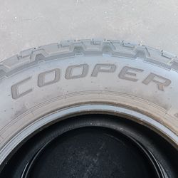 2 Llantas Lt 275 70 R17 Cooper Discoverer 