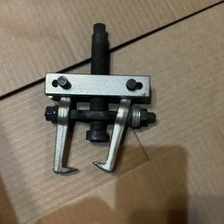 Snap On Puller In Great Condition 