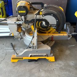 Dewalt Compound Miter Saw 