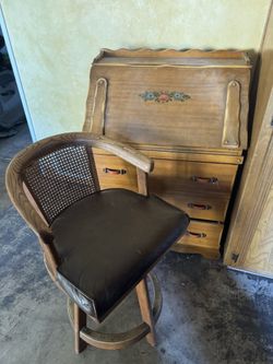 Desk Dresser  + Chair