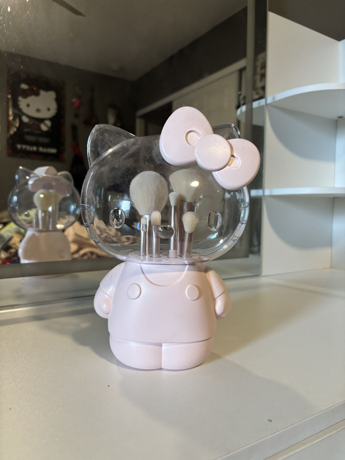 Hello Kitty Makeup Brush set 