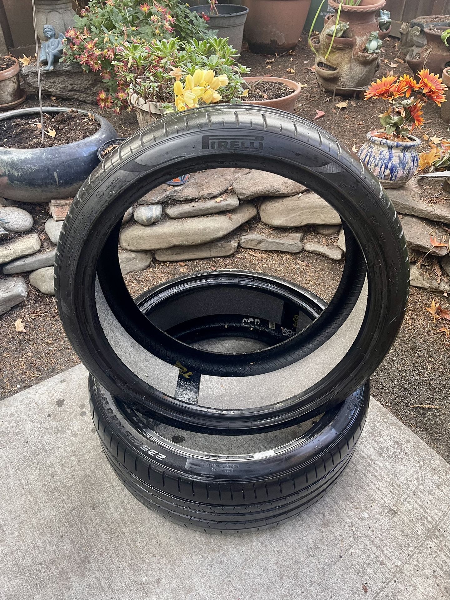 Tires- Pirelli 235/35 R 20 92Y