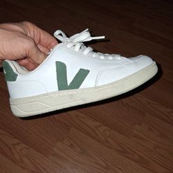 VEJA  size 7M