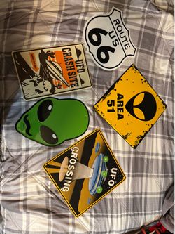 Alien Street Signs