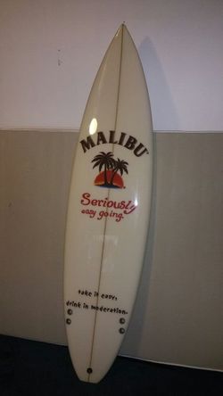 6ft surf board for sale!
