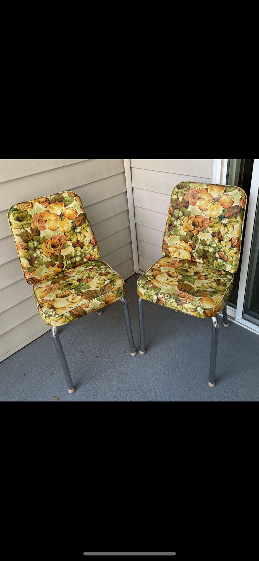 VINTAGE Chairs 