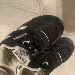 Baby Reebok Size 6