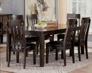 Beautiful Dinning table!!