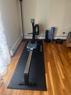 Concept2 RowErg PM5 – Like New – Standard Legs (14” Seat Height)