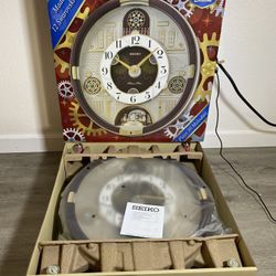 SEIKO Melodies in Motion CLOCK W/Swarovski Crystals & 30 HiFi Melodies. Open box