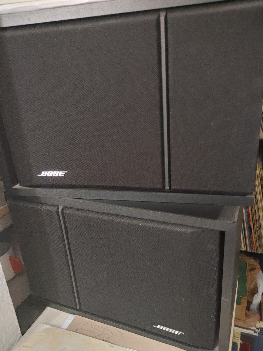 Bose 201 Series III Bookshelf Speakers Excellent Condition