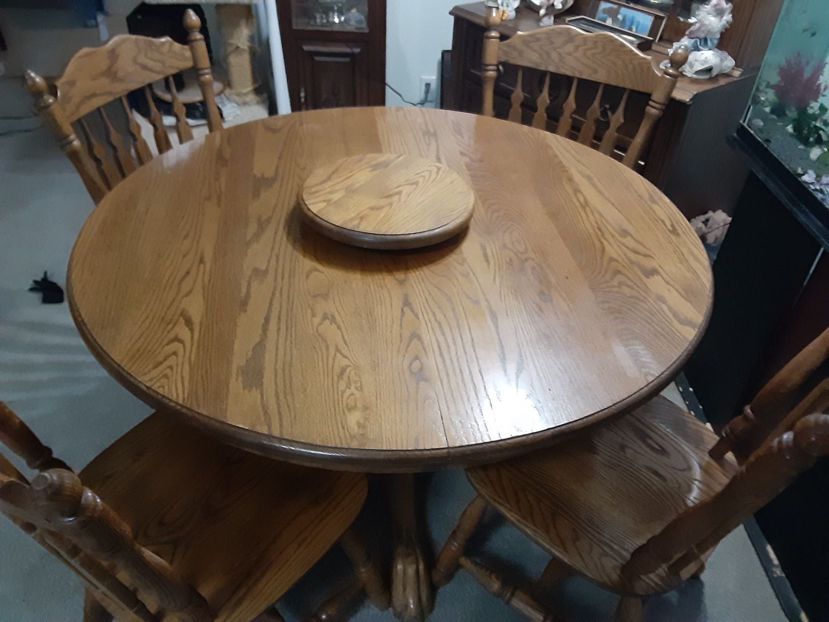 AMISH DINING TABLE/CHAIRS