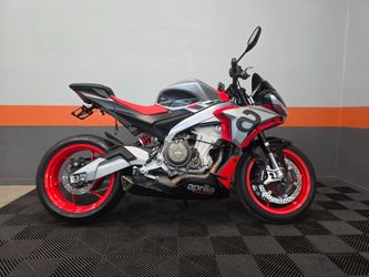 2021 Aprilia Tuono 660