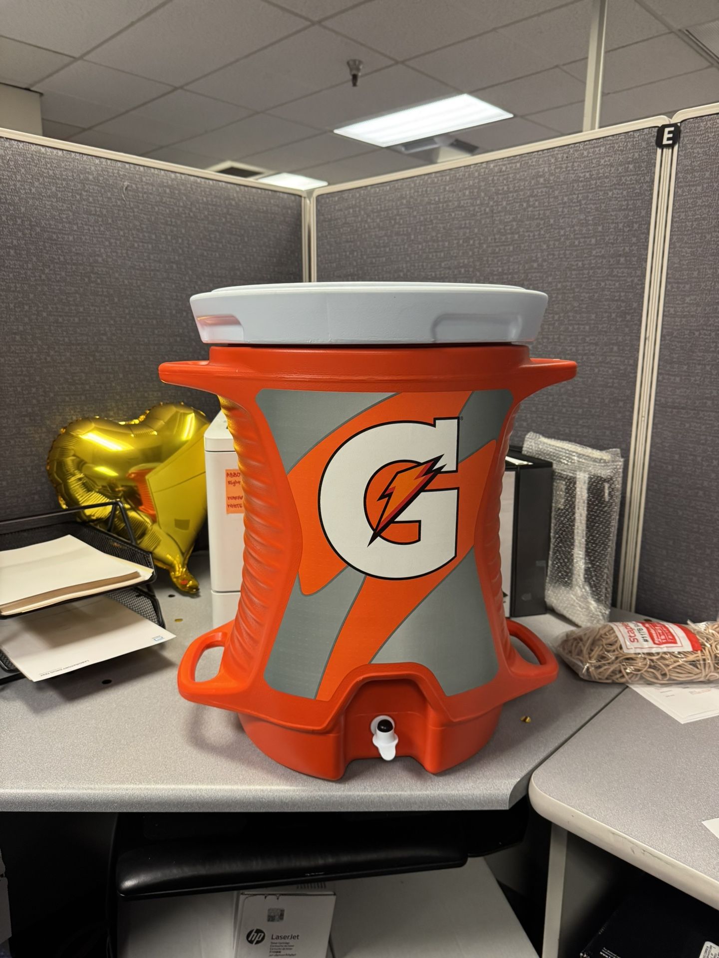 Gatorade Dunk Hydration Cooler NEW