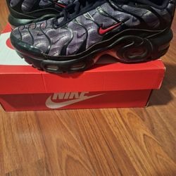 Nike Air MAX PLUS
