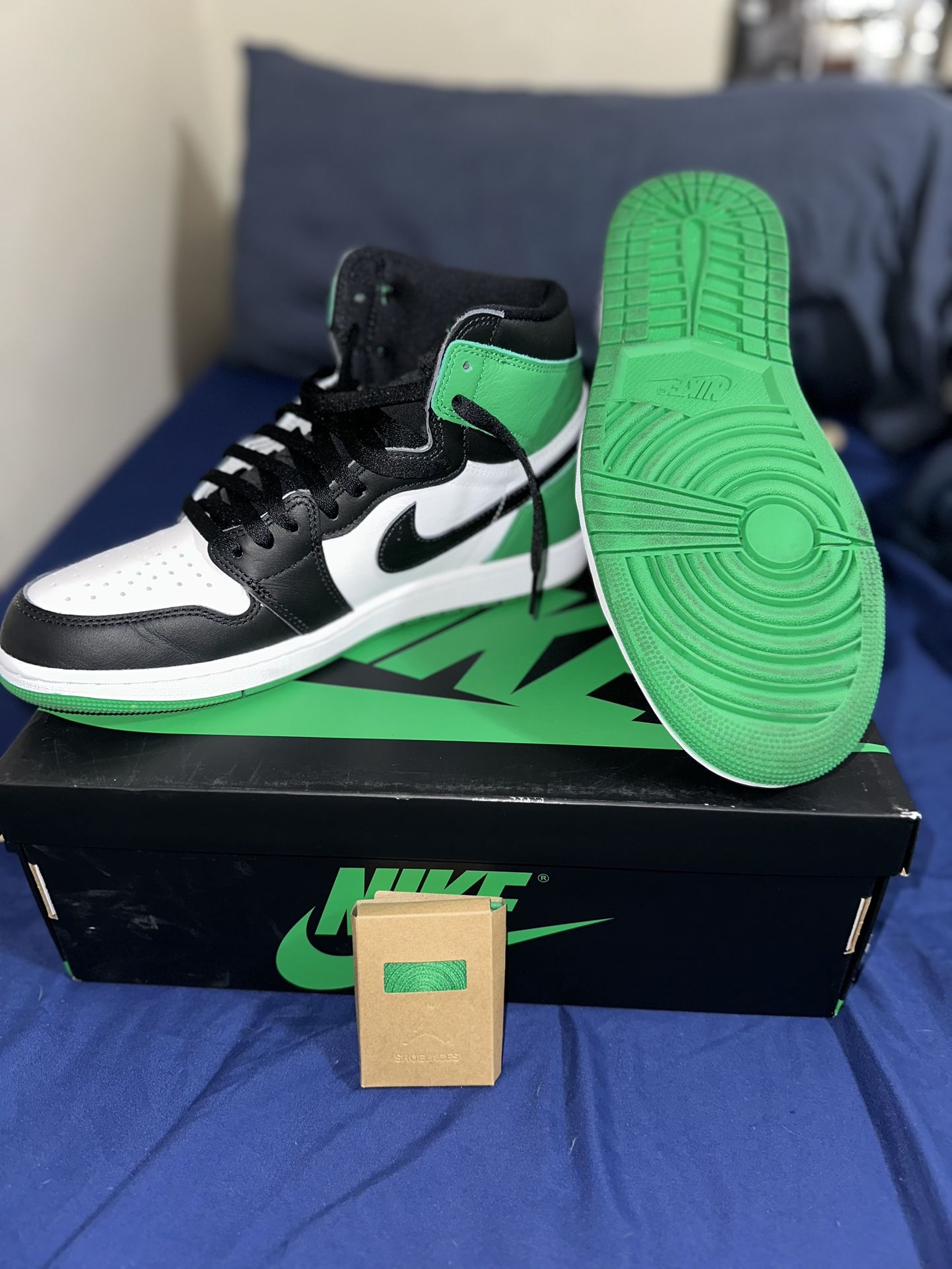 Air Jordan 1 Retro High (Lucky Green)