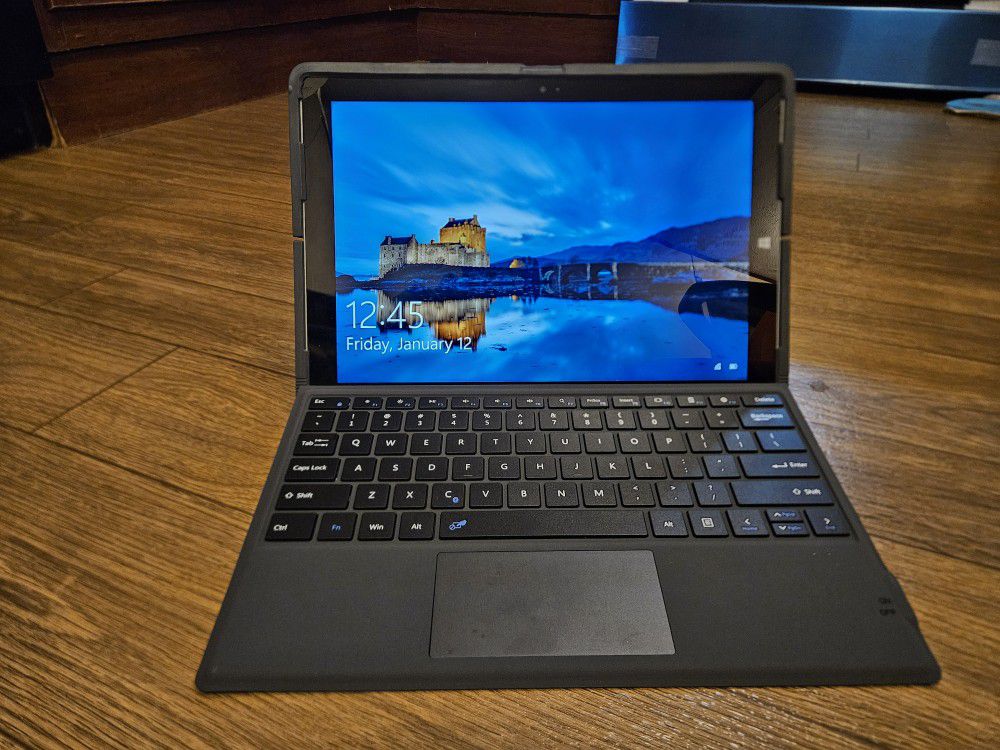 Microsoft Surface Pro 3 with Cover Keyboard And Charger