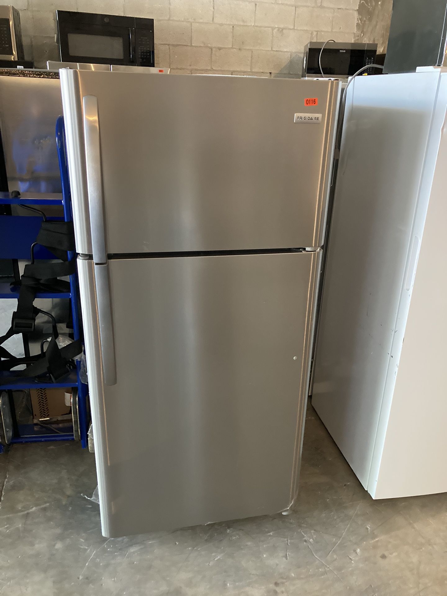 Frigidaire 30” Top Freezer Refrigerator Stainless Steel $600