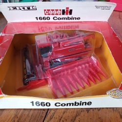 ERTL Case IH 1660 Combine Farm Equipment toy NEW NIB vintage 1989 Die Cast