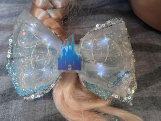 DISNEY FROZEN WIG AND LIGHT UPBOW CHIL SIZE WIG