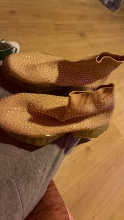 Ladies shoes