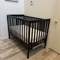 Brand New Delta Children’s Full Size Crib Just Put It Together 