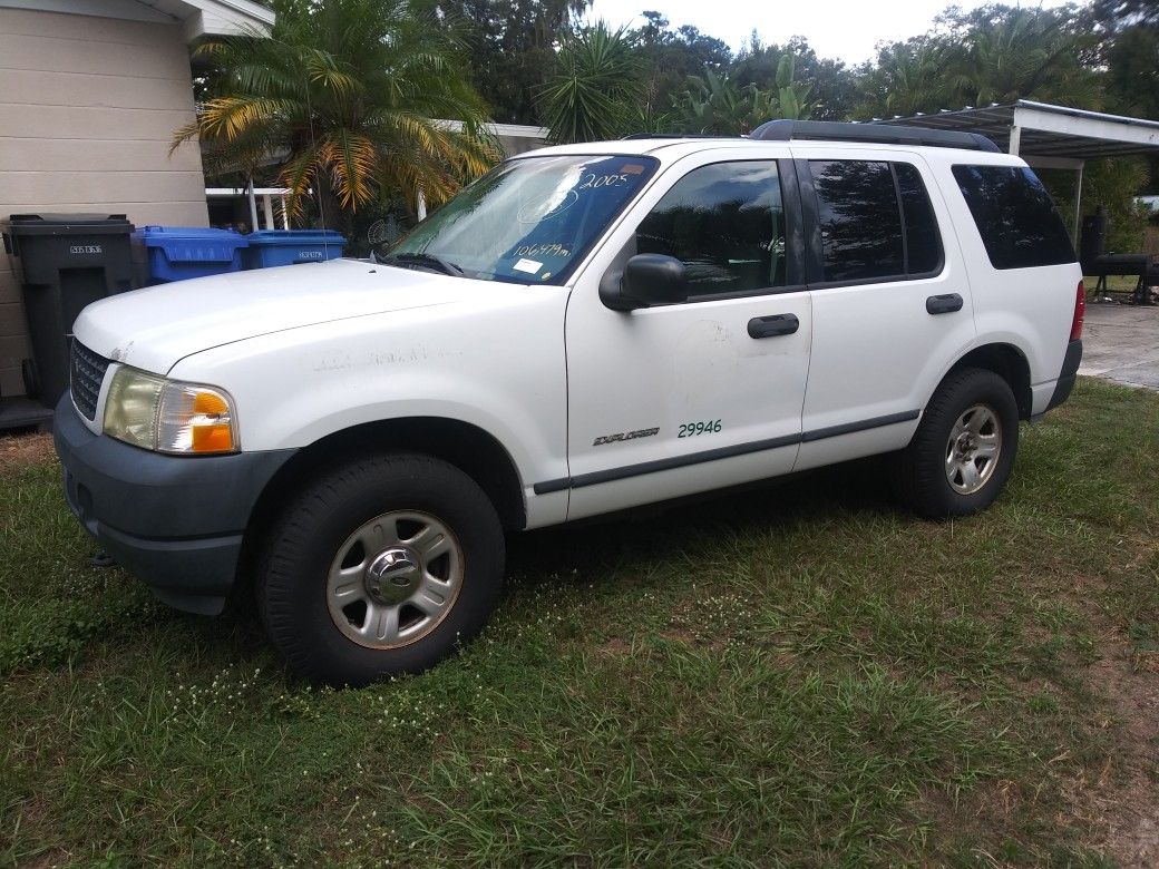 2005 Ford Explorer