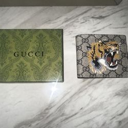 Gucci Wallet WITH BOX