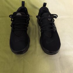 Genuine womens Black NIKE Presto Size 6 NEVER WORN Unisex Running Shoes Athletic 