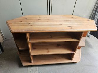 Free Wood table