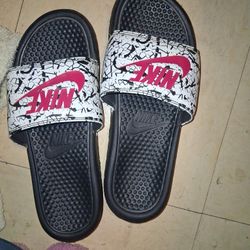 Womens Nike Slides Size 8