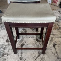 2 Barstools