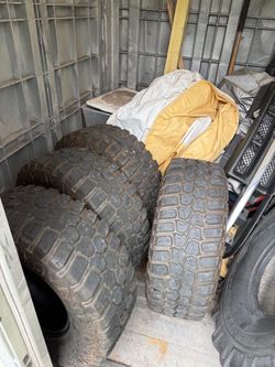 Mud Terrain Off-Road Tires Set