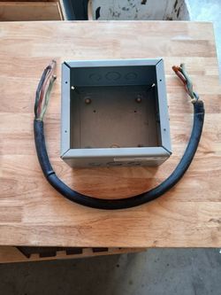 Weigmann 8x8x4 Electrical Box Enclosure with Punchouts and Carol 4AWG Cable