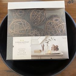 Decoratitve Bowl and vase filler