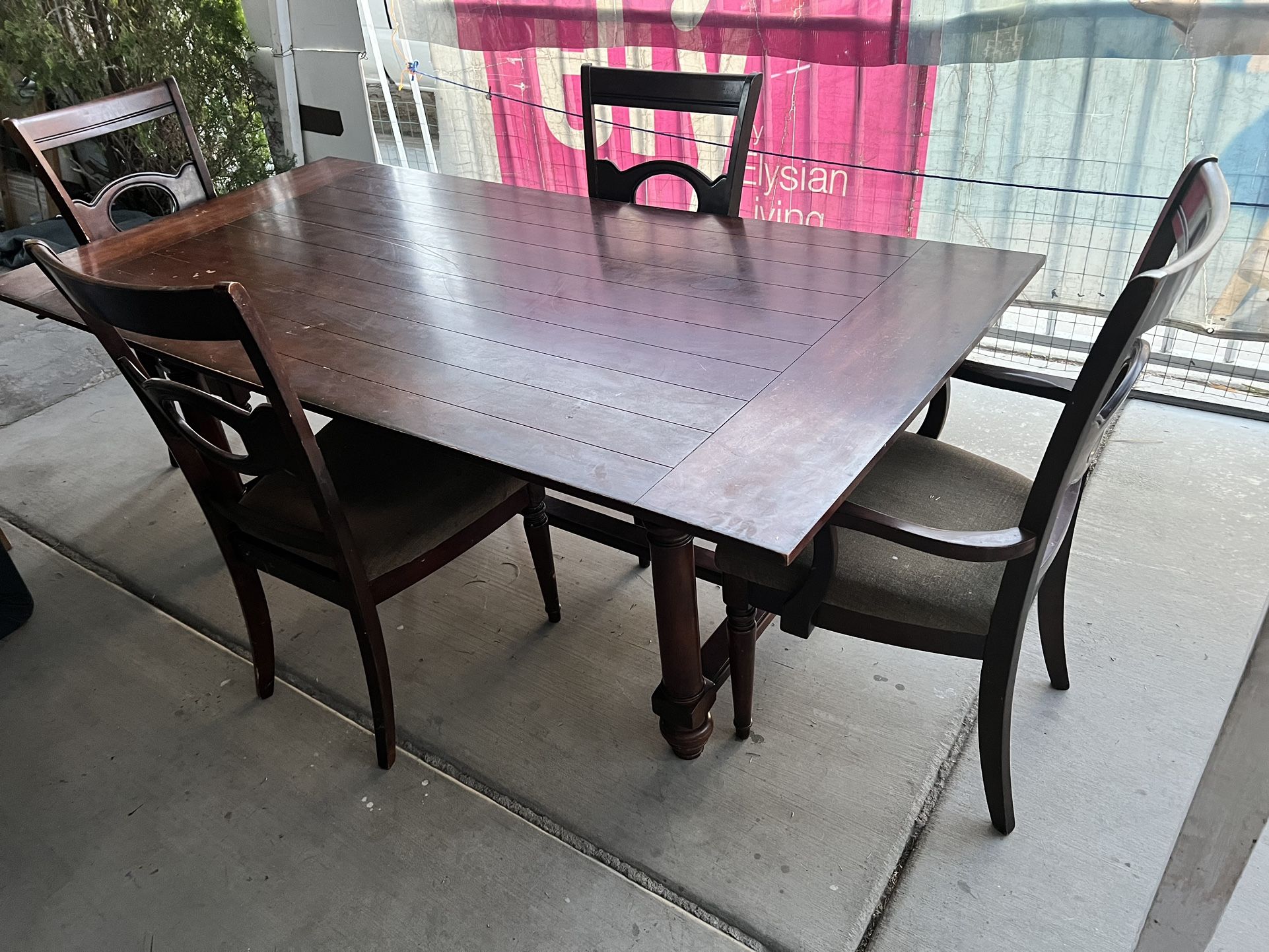 Used Dining Room Tables