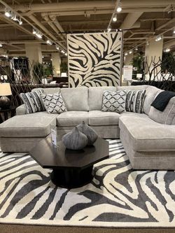 Contemporary Sectional Sofa w/2 Chaises provides extra comfort